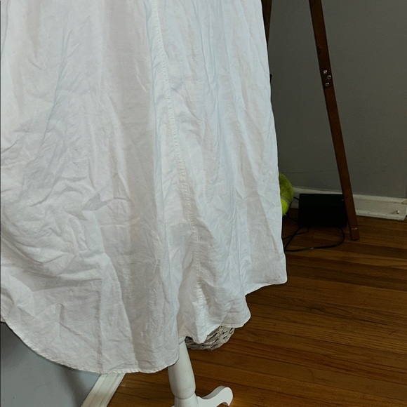 Aerie Classic White Button-Up Shirt - Picture 4 of 8